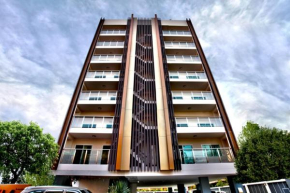  The Aim Sathorn Hotel  Бангкок